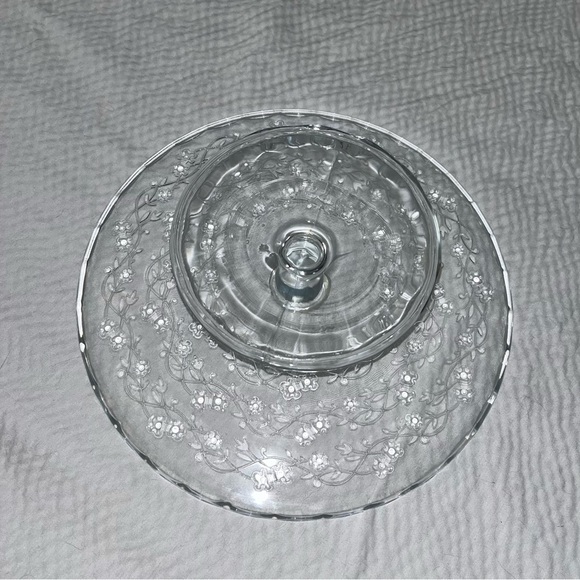 IKEA Cake Pie Stand ARV BRÖLLOP Domed Lid Pedestal Embossed Floral Clear Glass - Picture 4 of 5